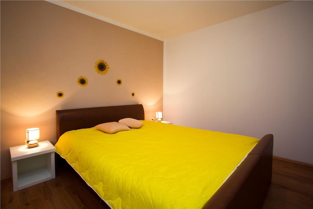 Apartments Matelici Divšići Cameră foto